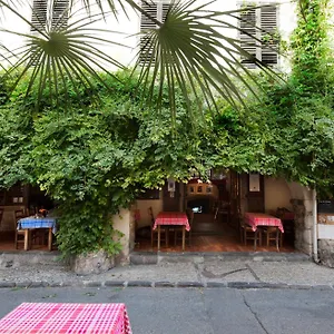Les Arcades ** Biot